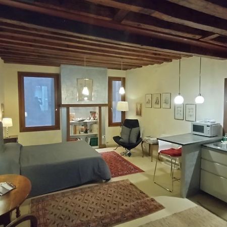 Suite Apartment San Marco 1825 Veneza Exterior foto
